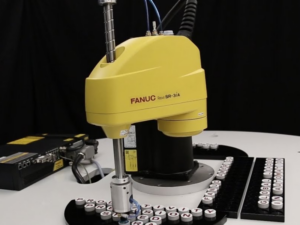 Malý průmyslový robot